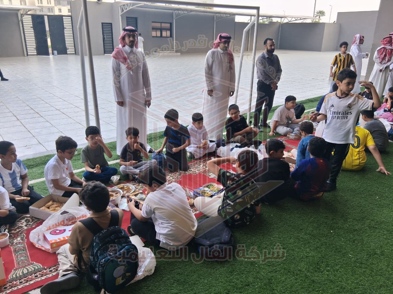 الافطار الجماعي لطلاب المرحلة الابتدائية